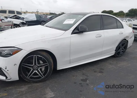 2023 Mercedes-Benz C 300 Sedan z USA, uszkodzony, nr VIN W1KAF4GB8PR110033